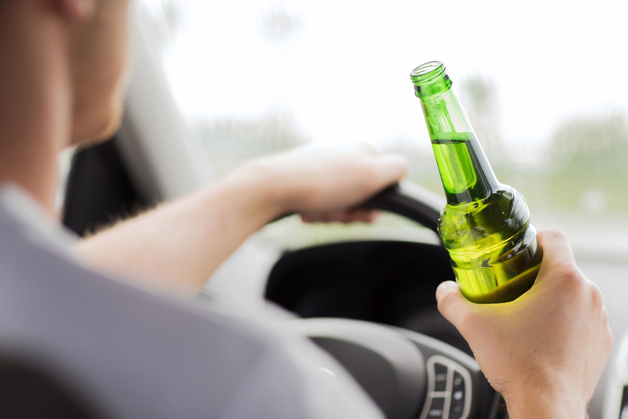 Kazna za alkohol u vožnji u Srbiji – Dozvoljeni promili, novčane kazne, poeni i zabrana upravljanja